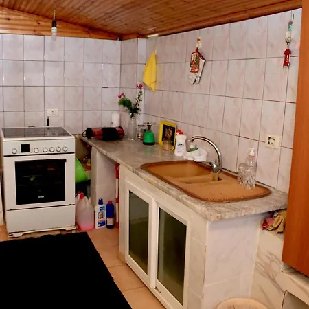 Seferi Apartments Guest house *